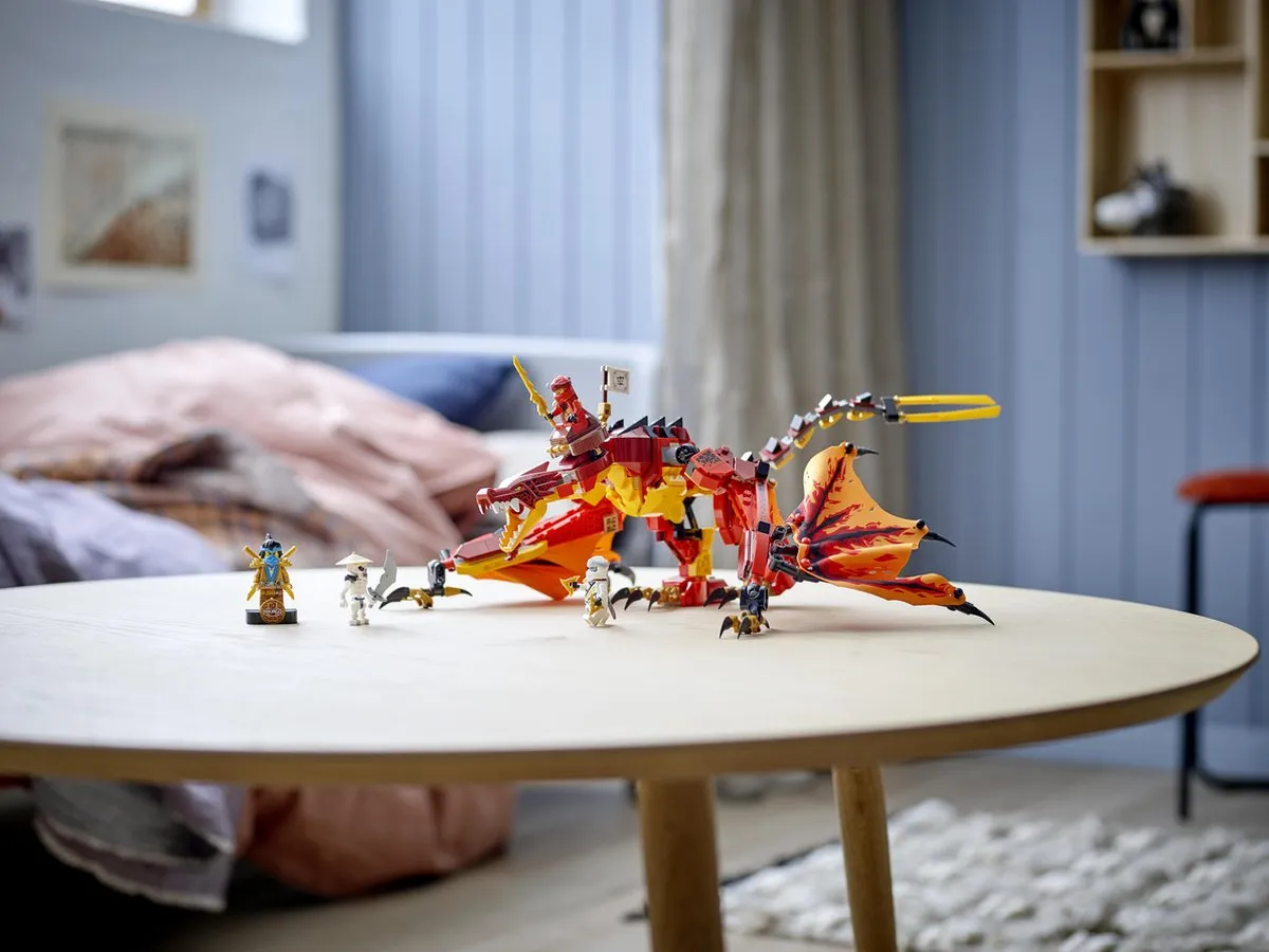 LEGO Ninjago Legacy Vuurdraak Aanval 71753 - 563 Stukken