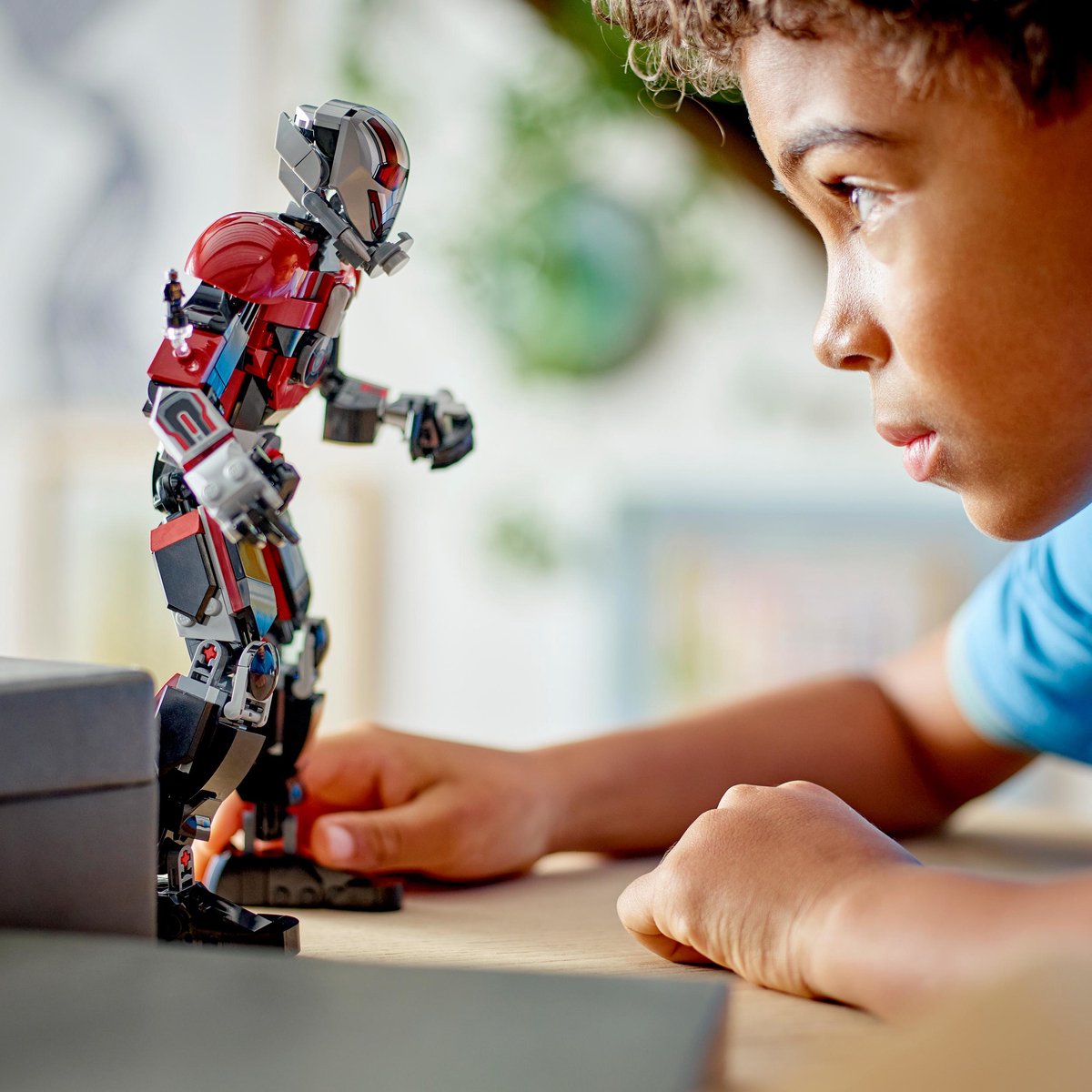 LEGO, 76256 Marvel Ant-Man Actiefiguur, Zwart / Rood