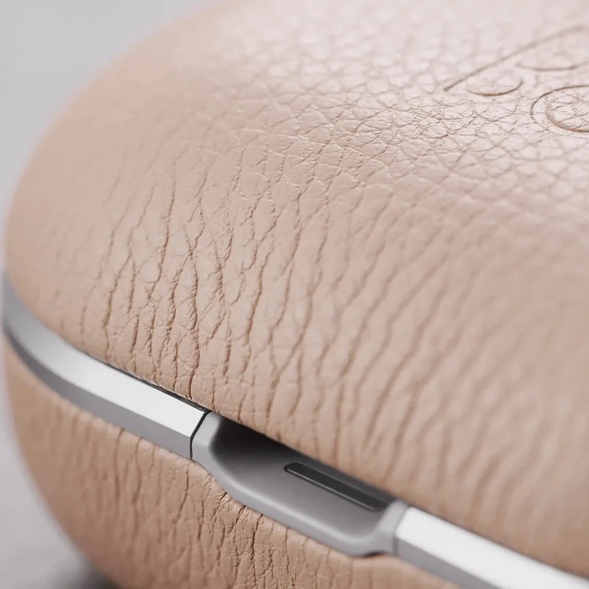 Bang & Olufsen Beoplay E8 2.0 Oplaadcassette - Beige/Grijs