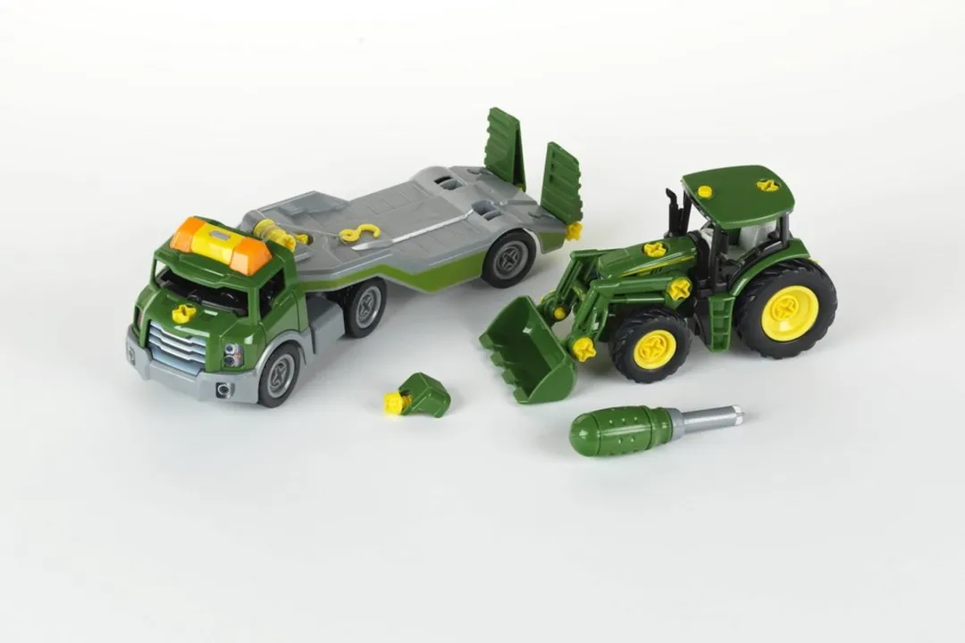Klein Toys John Deere Transportwagen 1:24 - Licht/Geluid - Groen/Geel