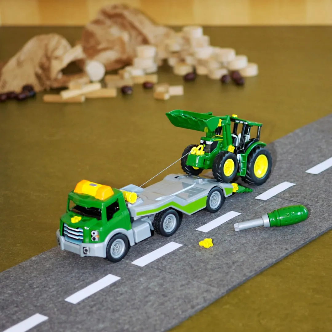 Klein Toys John Deere Transportwagen 1:24 - Licht/Geluid - Groen/Geel