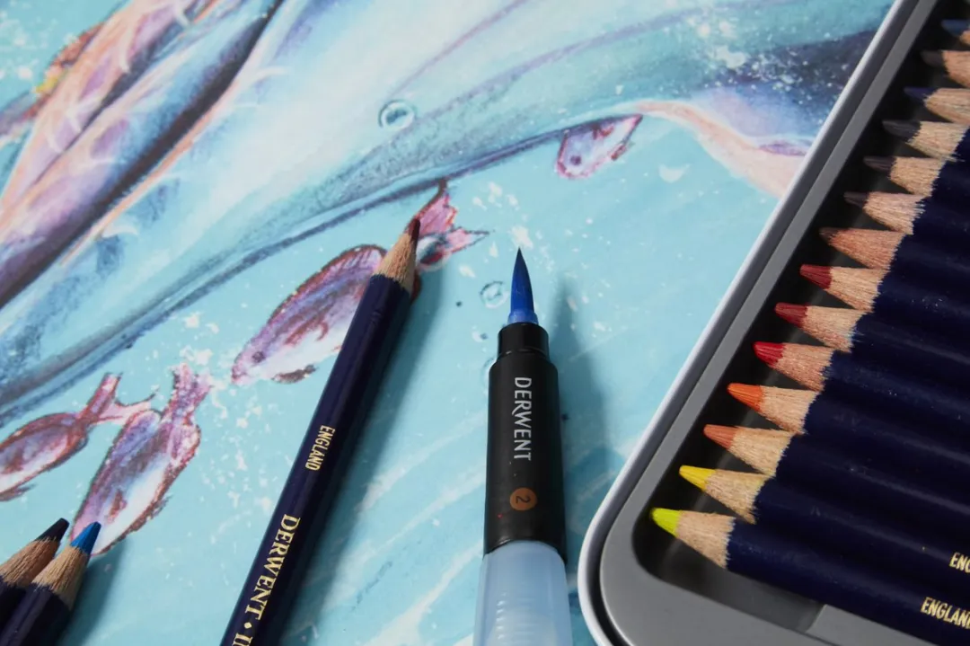 Derwent Inktense Potlood Zwart 2200 - 1 Stuk