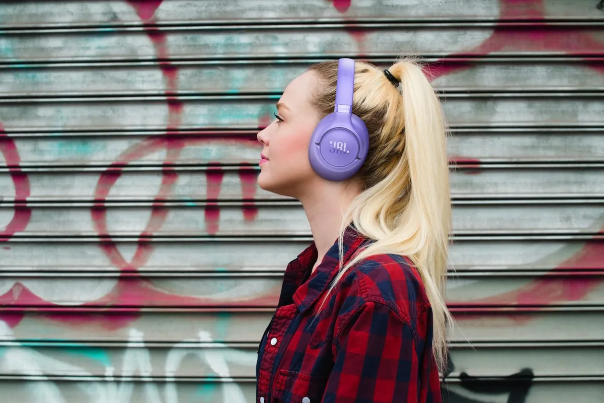 JBL Tune 730BT Over-Ear Bluetooth Koptelefoon - 76 uur - Zwart