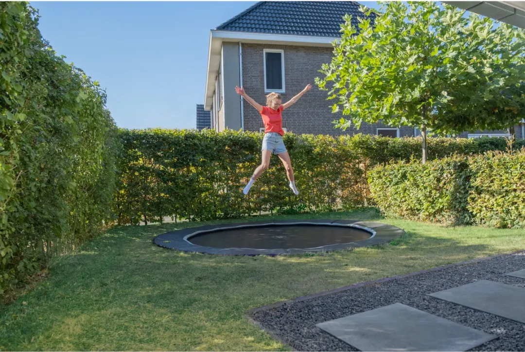 EXIT Dynamic Groundlevel Trampoline 366cm - Zwart
