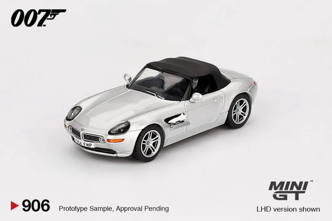 Mini GT BMW Z8 James Bond MGT00579 - Zilver