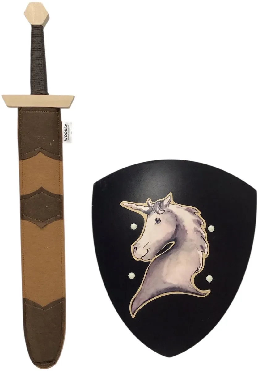 houtenzwaard met sched en ridderschild eenhoorn unicorn kinderzwaard ridderzwaard ridder schild