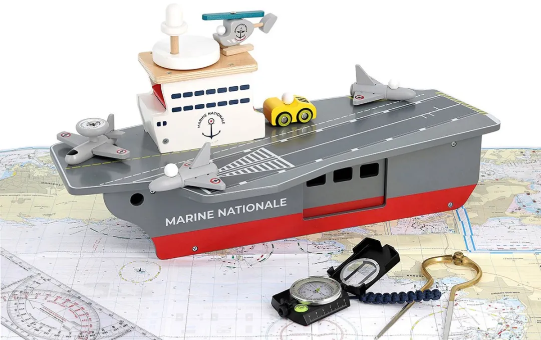 Vilac Vliegdekschip Houten Speelgoed 9305 - Multicolor
