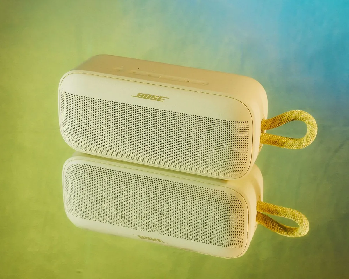 Bose SoundLink Plus 894040-0300 Bluetooth Speaker - Citrus Yellow