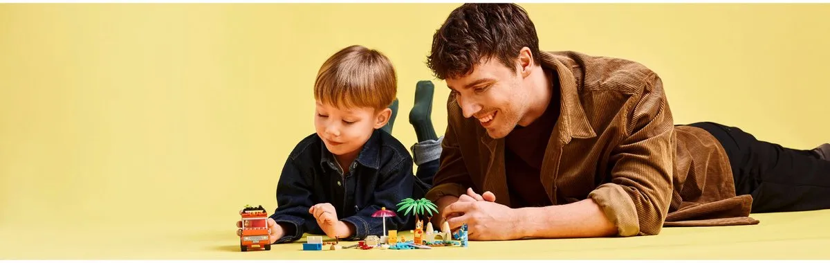 LEGO Bluey Autorit naar het Strand 11202 - 133 Stukken
