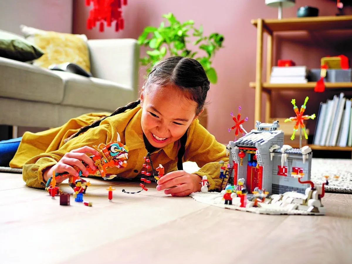 LEGO Story of Nian 80106 - 1067 Stukken - 5 Minifiguren