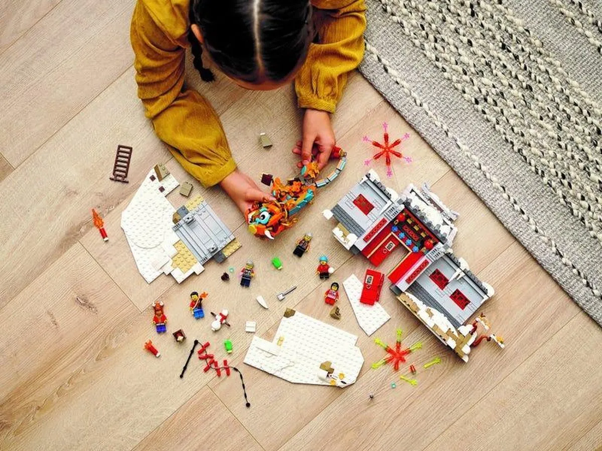 LEGO Story of Nian 80106 - 1067 Stukken - 5 Minifiguren