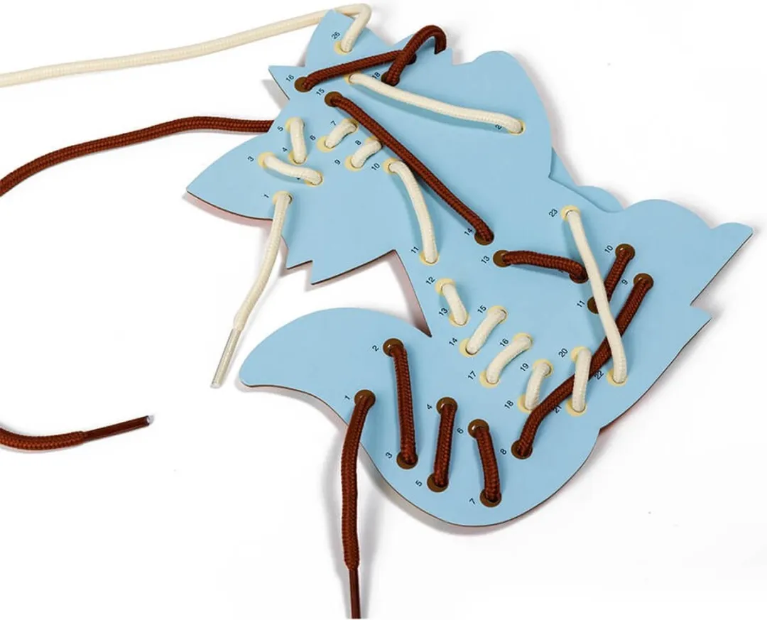 Eurekakids Lacing Animals - Veters Rijgen met 8 Sjablonen - Nostalgisch Speelgoed - Educatief