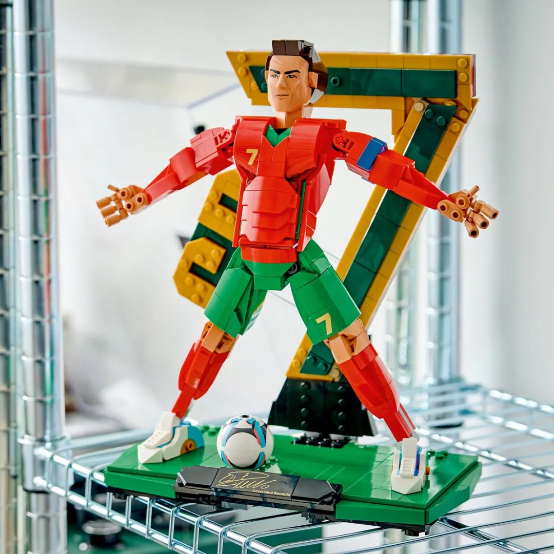 LEGO Editions Cristiano Ronaldo CR7 Bouwpakket 854 Stukken - Meerkleurig