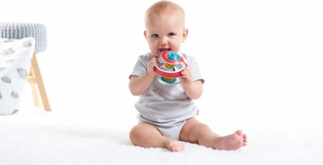 Tiny Love Inspiral Swirling Ball - Spiraalvormige speelbal - Rood