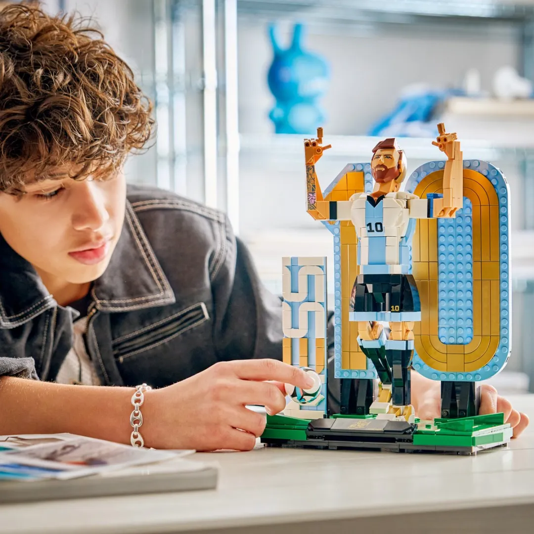 LEGO Editions Lionel Messi Voetbal Speelgoed 43015 - 958 Stukken