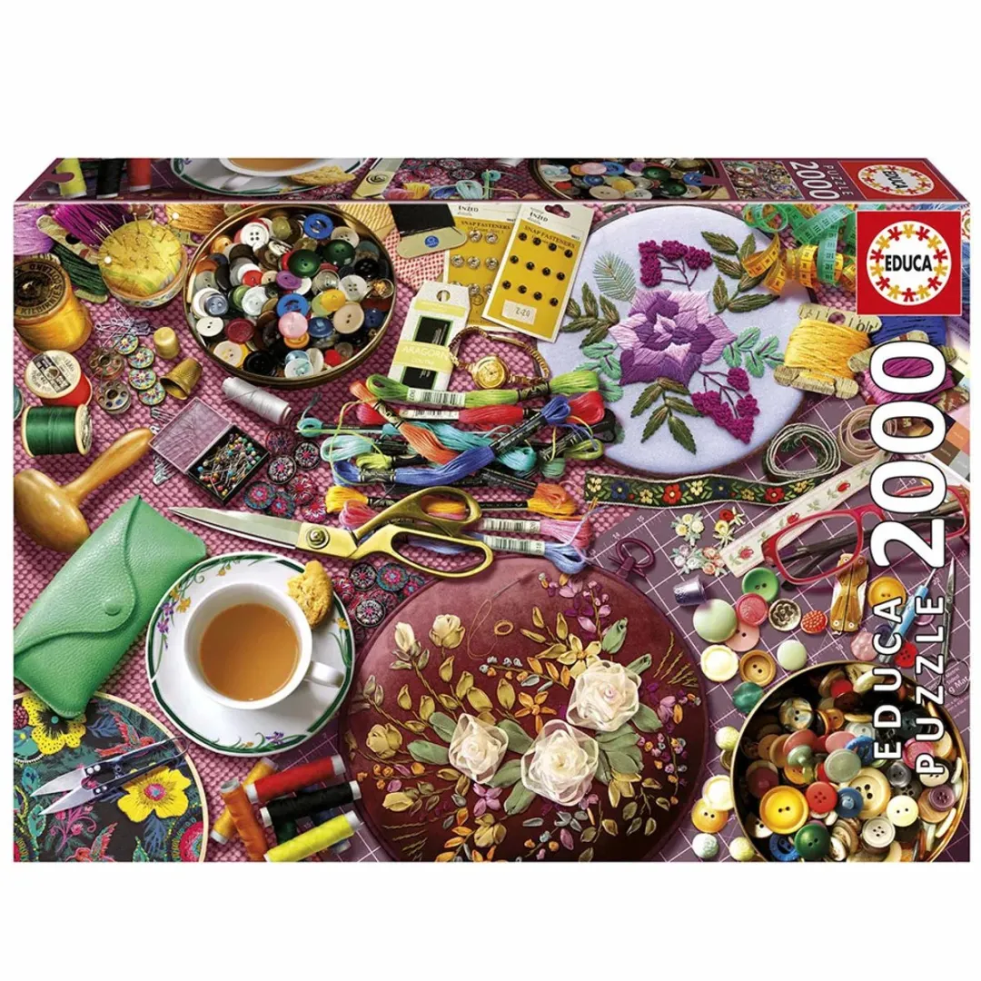 Educa The Sewing Table Puzzel 2000 Stuks - Multicolor