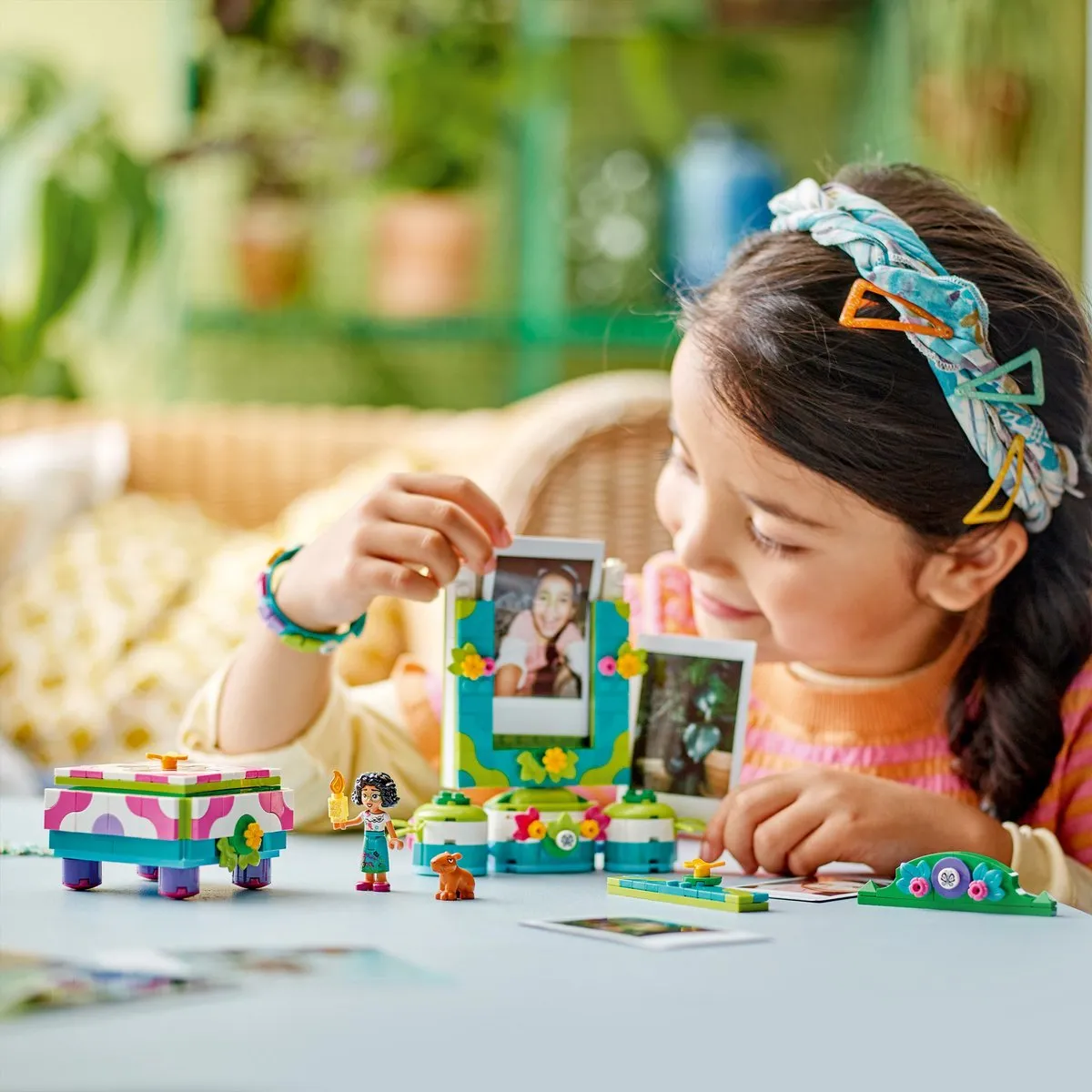 LEGO Disney Encanto Mirabel Fotolijstje & Sieradendoos 43239 - Meerkleurig