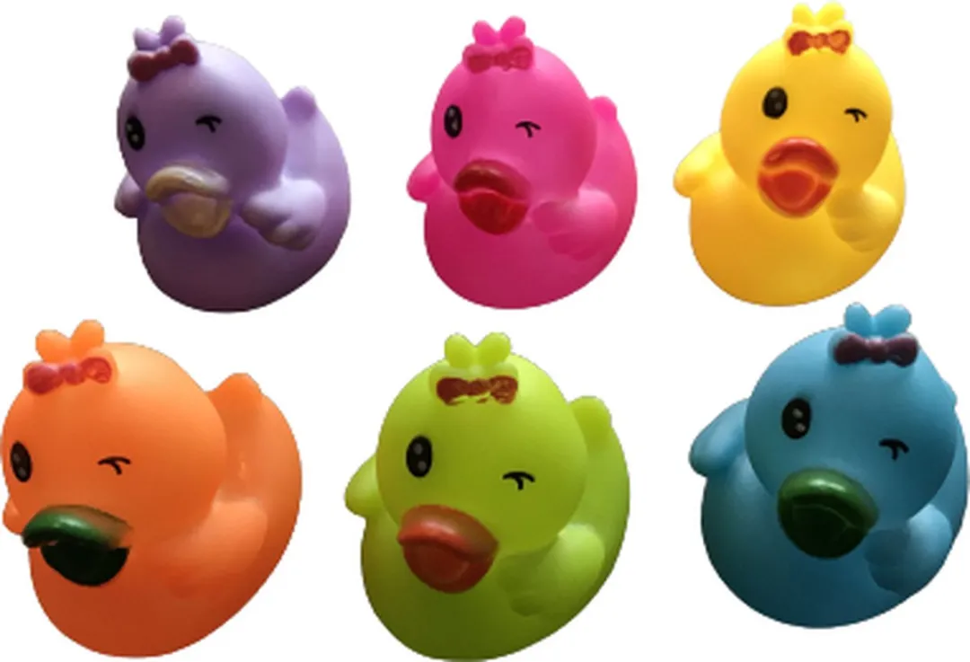 12 Gekleurde badeenden met knipoog- Badspeelgoed - Gekleurde eenden 5x5x6 cm - Badeenden set - Rubberen eendjes - bad eendjes - uitdeel kado
