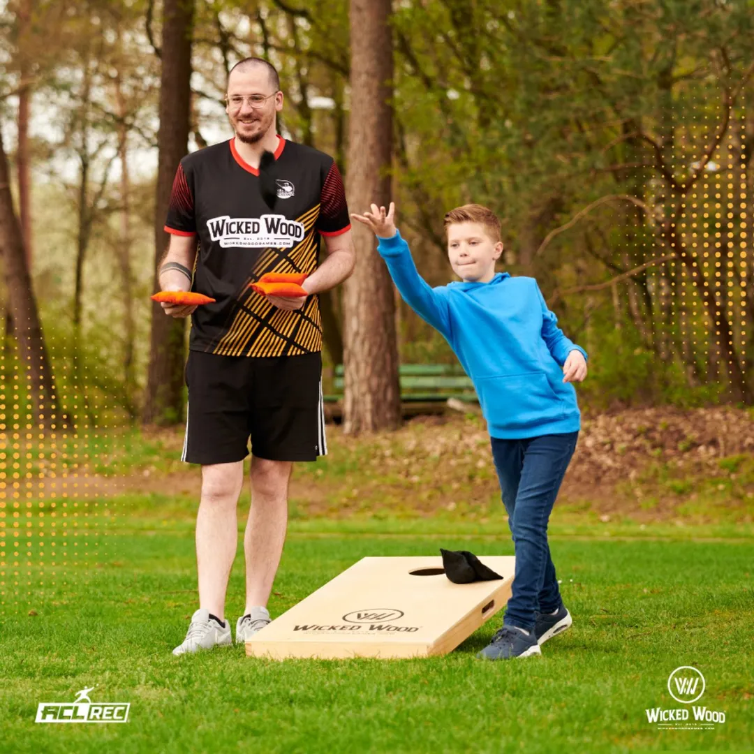 Wicked Wood Games Cornhole Zakjes Granulaat 2x4 Stuks - 450g - 15x15cm - Oranje/Zwart
