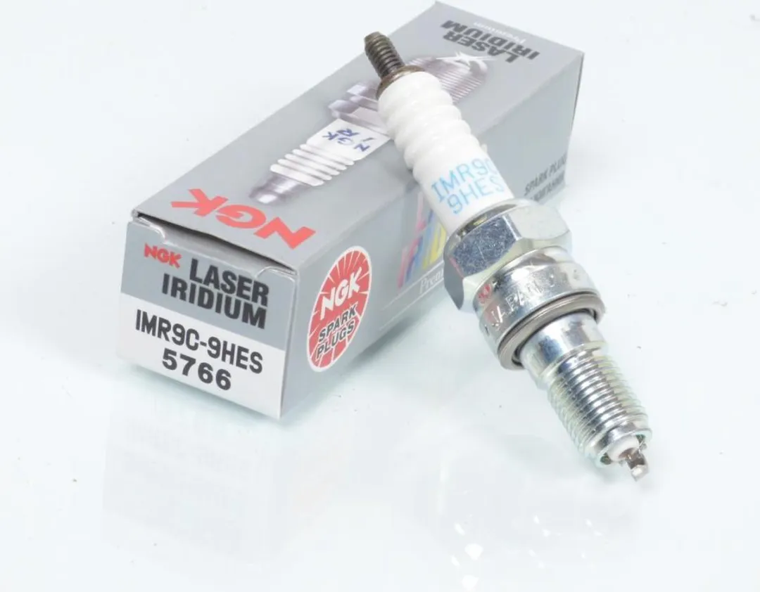 NGK Bougie voor Honda Silver Wing 600 FJS