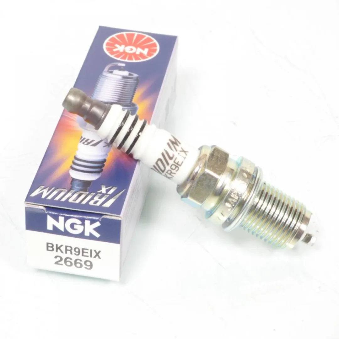 NGK Bougie BKR9EIX - Wit
