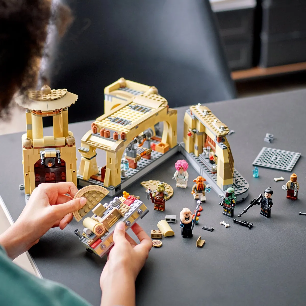 LEGO Star Wars Boba Fetts Troonzaal 75326 - 732 Stukken