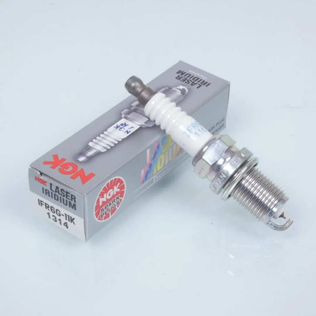 NGK Bougie D7EA 750 NC S ABS 2014-2019