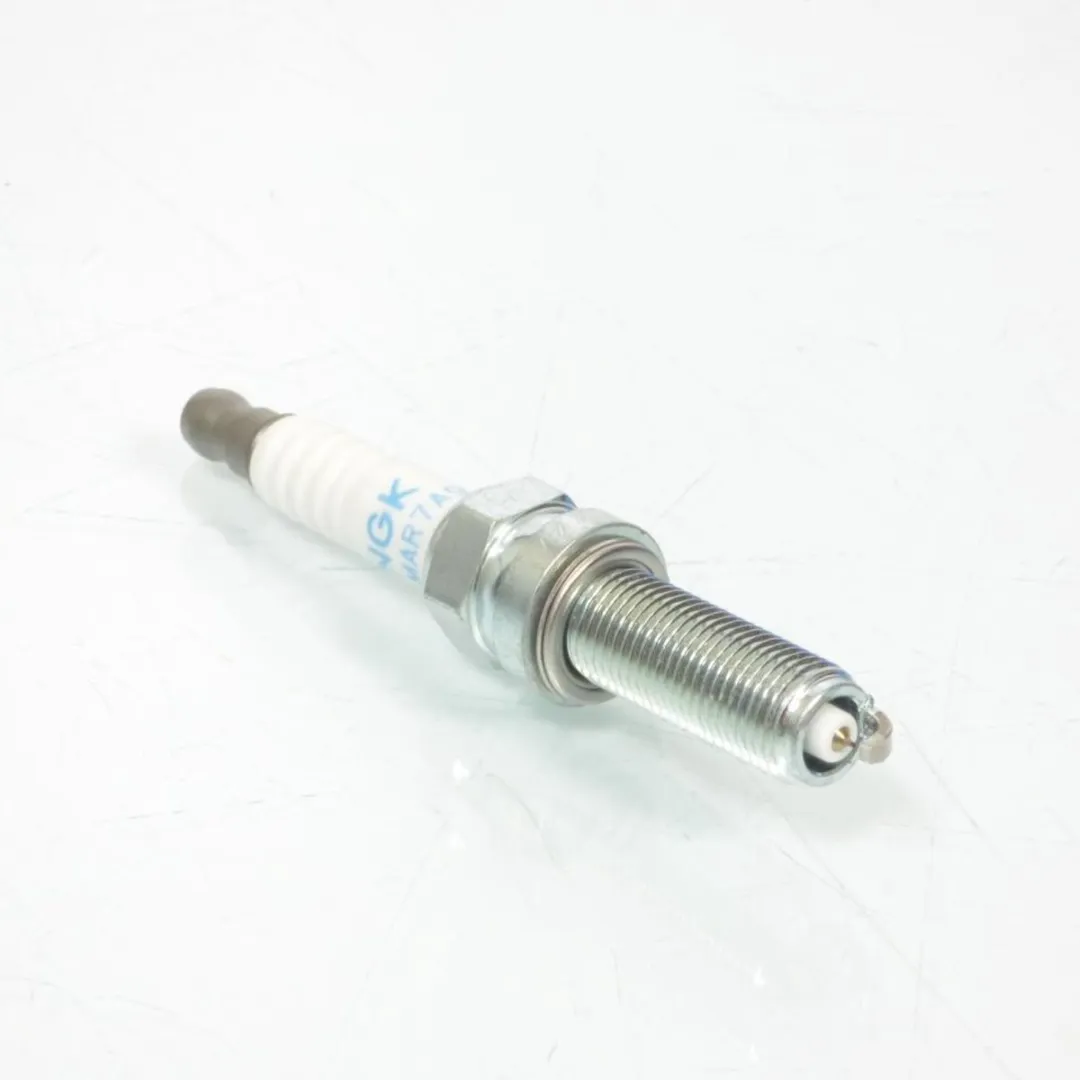 NGK Bougie SILMAR7A9S - Wit