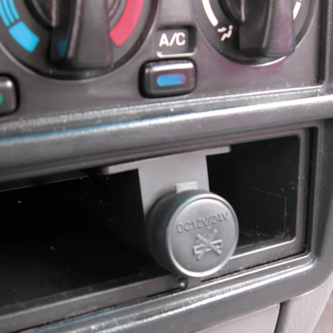 Carpoint 1-Weg Opbouw Stekkerdoos 12V/24V 15A - 21mm - IP44