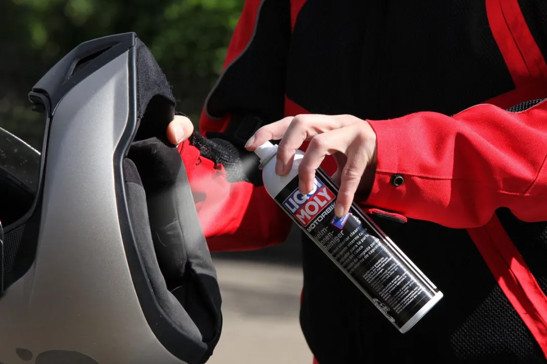 Liqui Moly Motorbike Helmreiniger 300ml