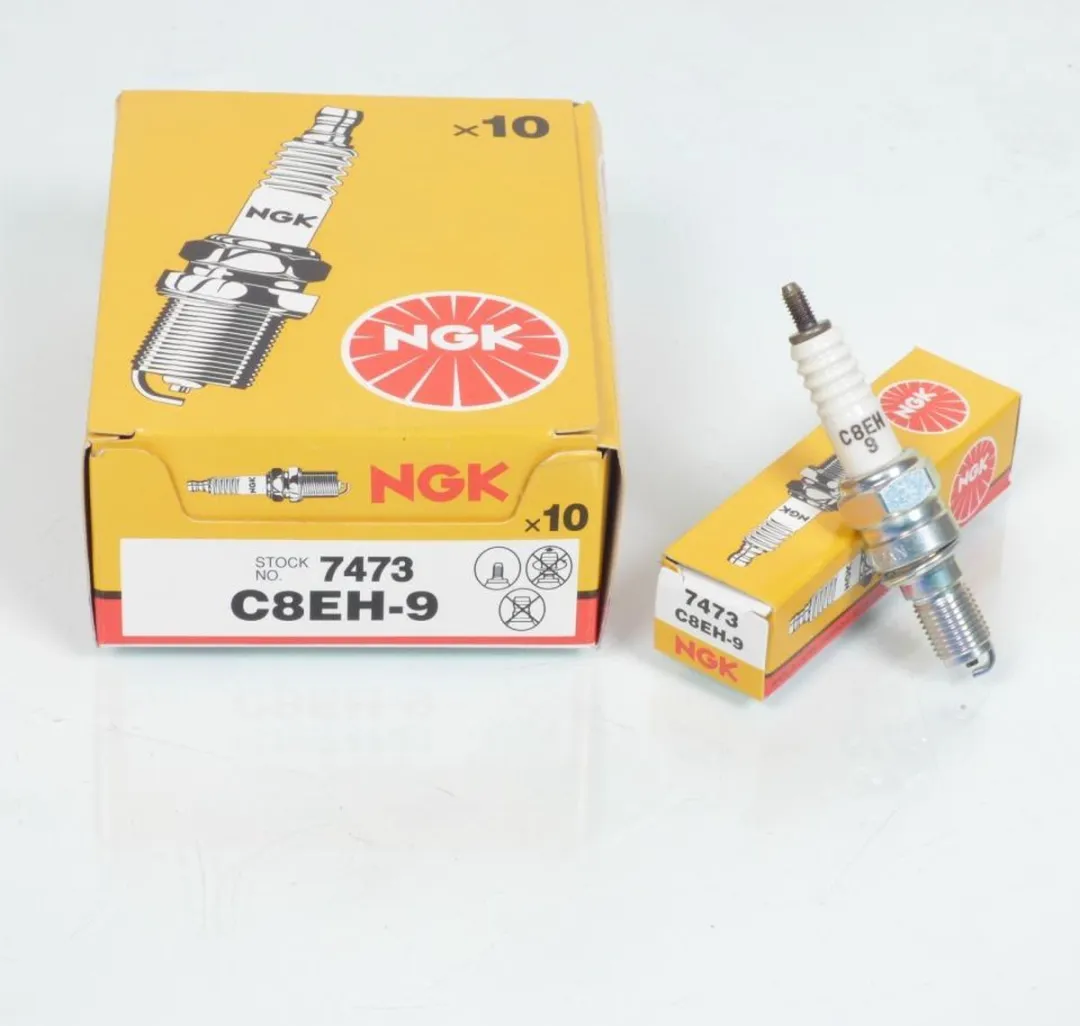 NGK Bougie C8EH-9 Scooter Daelim 125 - Wit