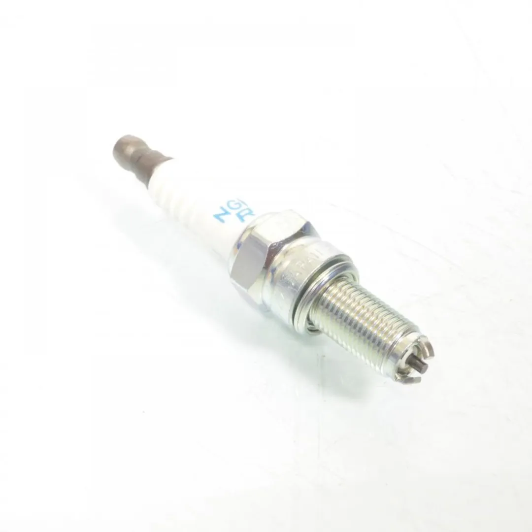 NGK Bougie LZKAR7A-9 voor Piaggio 125 MP3 2011-2013 - Wit