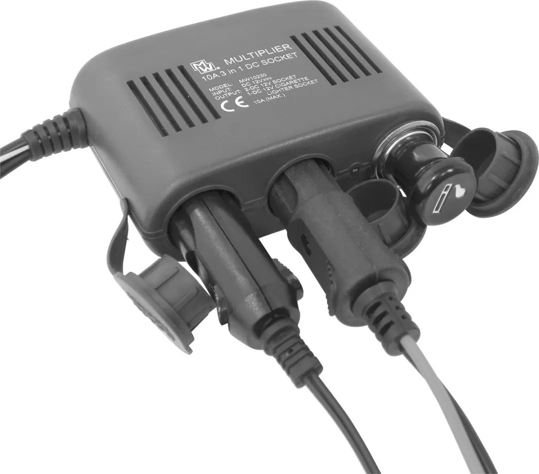 Carpoint LED 3-weg Aanstekerdoos 12V 10A - Zwart