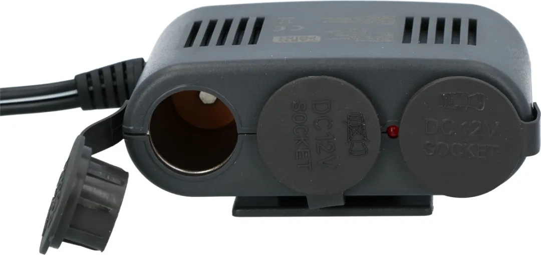 Carpoint LED 3-weg Aanstekerdoos 12V 10A - Zwart
