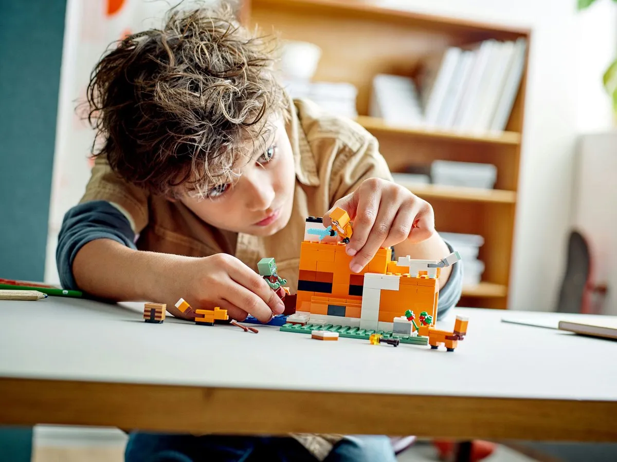 LEGO Minecraft De Vossenhut 21178 - 193 Stenen