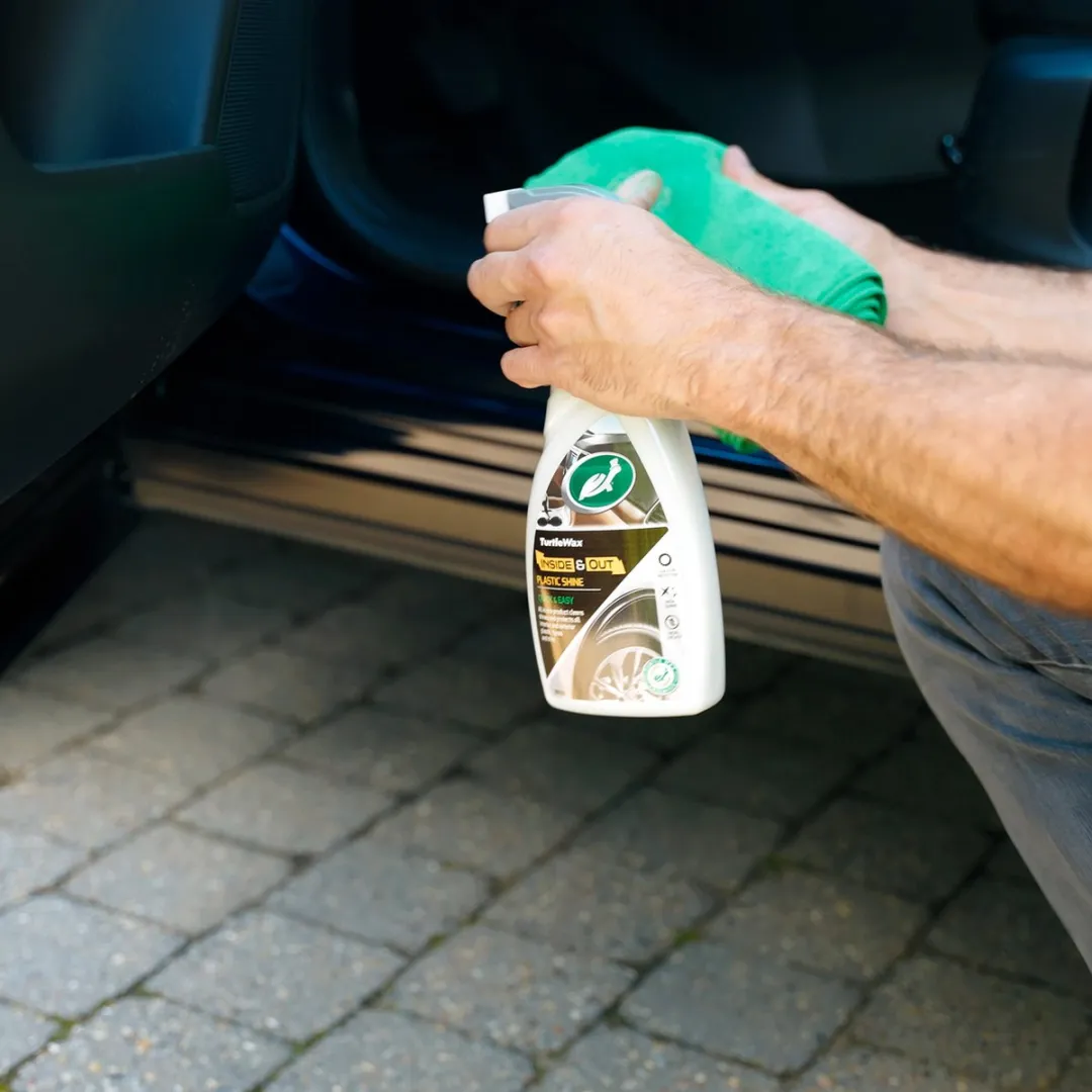 Turtle Wax Inside & Out Plastic Shine 500ml