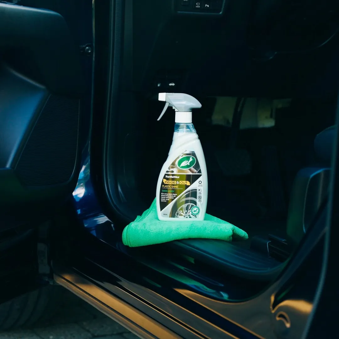 Turtle Wax Inside & Out Plastic Shine 500ml - afbeelding 6 van 6