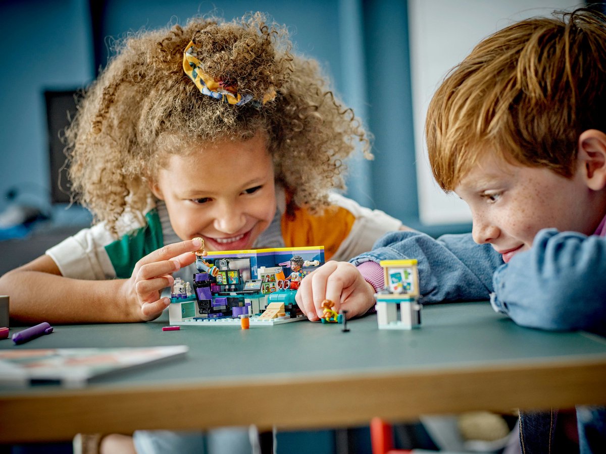 LEGO Friends Nova's kamer Speelgoed Set met Minipoppetjes en Huisdier - 41755