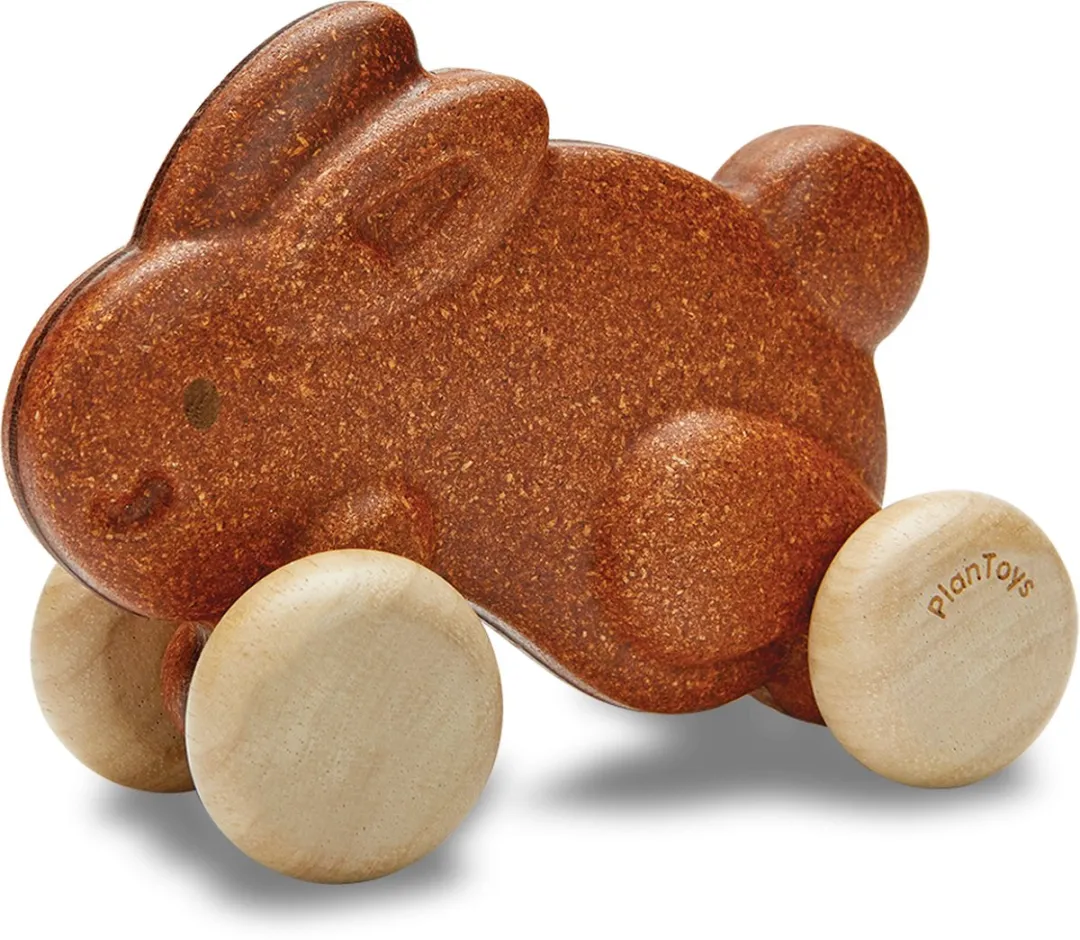 Plan Toys houten konijn op wielen - bruin.