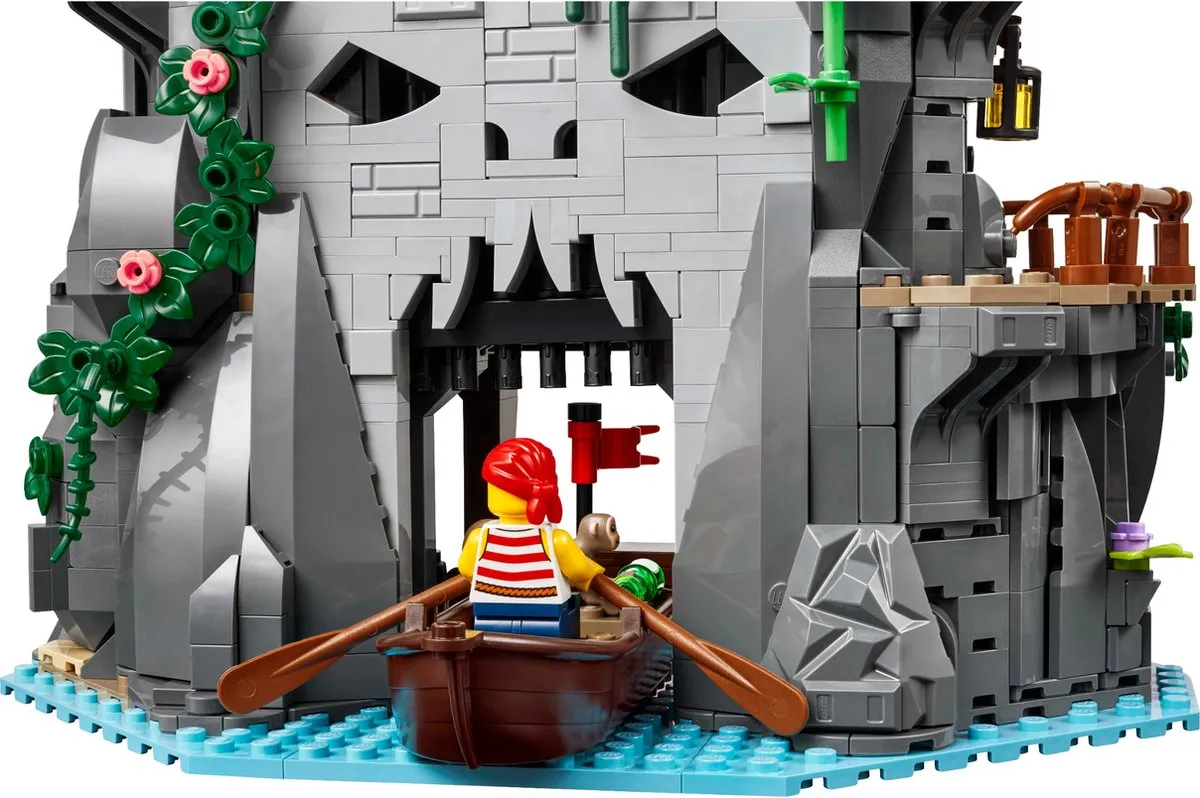 LEGO Bricklink Ominous Isle 910038 - 2809 Stukken