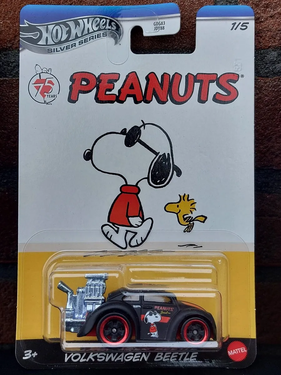 Hot Wheels Peanuts Volkswagen Beetle JCB81 - Matt zwart met rode accenten