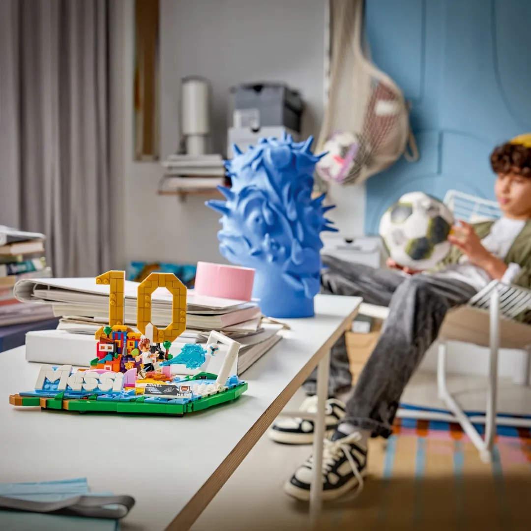 LEGO Editions Lionel Messi 43011 Bouwpakket - 500 Stukken - Meerkleurig