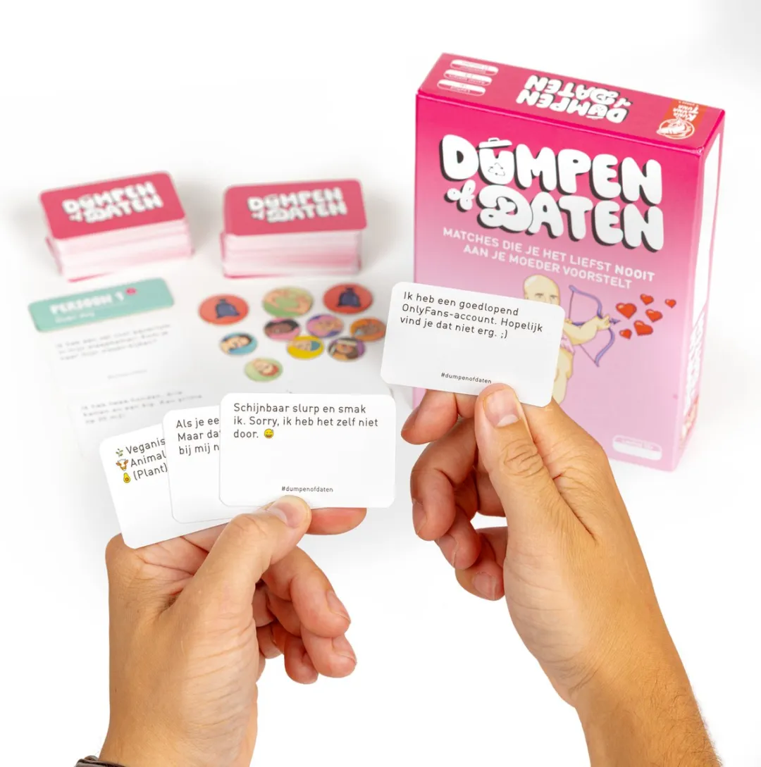 Dumpen Of Daten - Hilarische Nederlandstalige Partygame - Leer je partner beter kennen - Klein cadeautje - Nederlandstalig vriendenspel