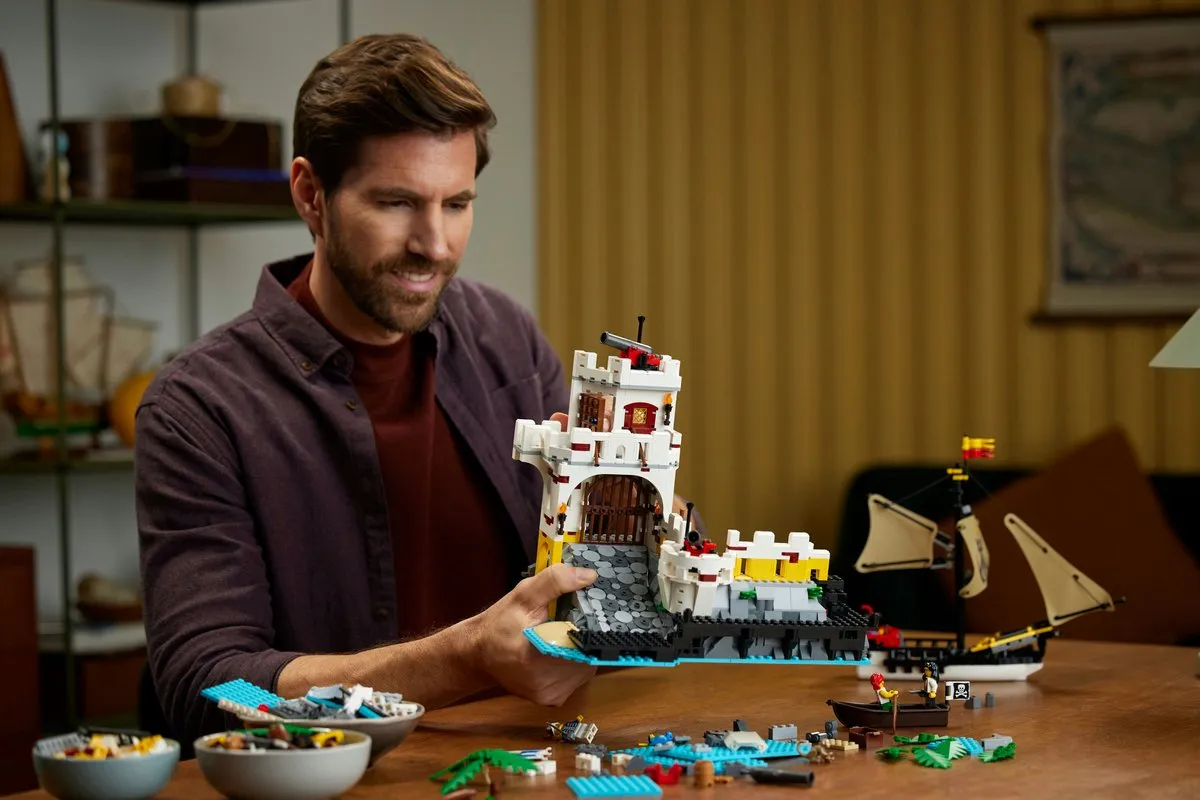 LEGO Icons Eldorado Fort 10320 - 2509 Stukken