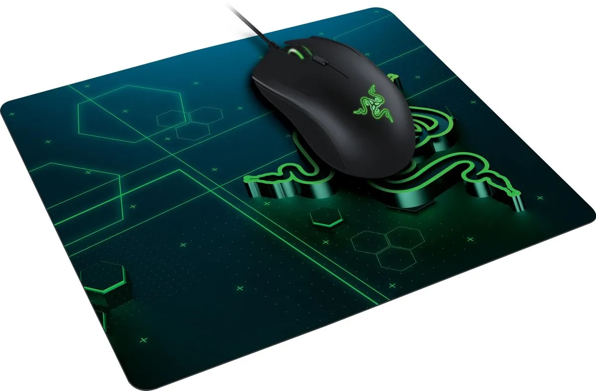 Razer Goliathus Mobile Gaming Muismat 22x27cm - Zwart/Groen