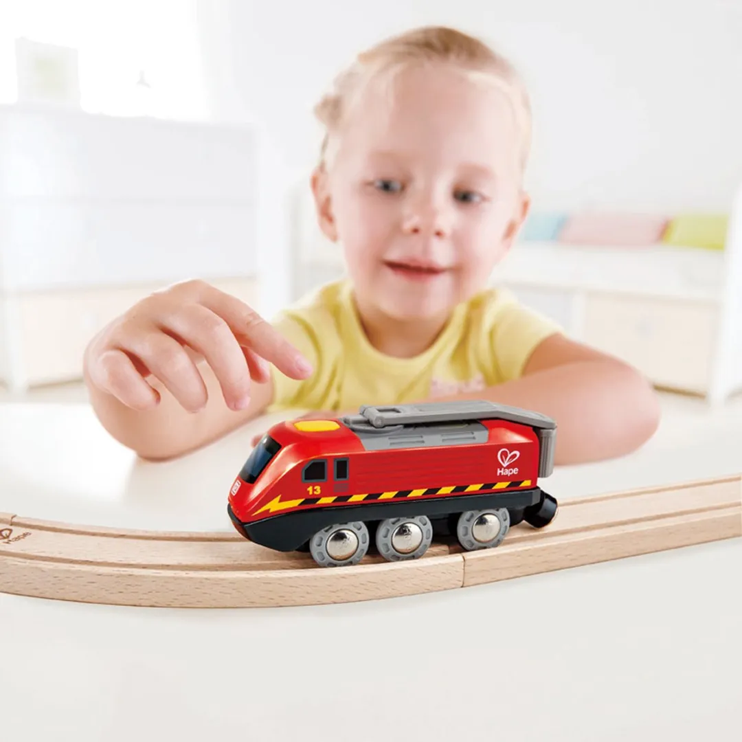 Hape Charge 'n' Go Trein E3874 - Rood