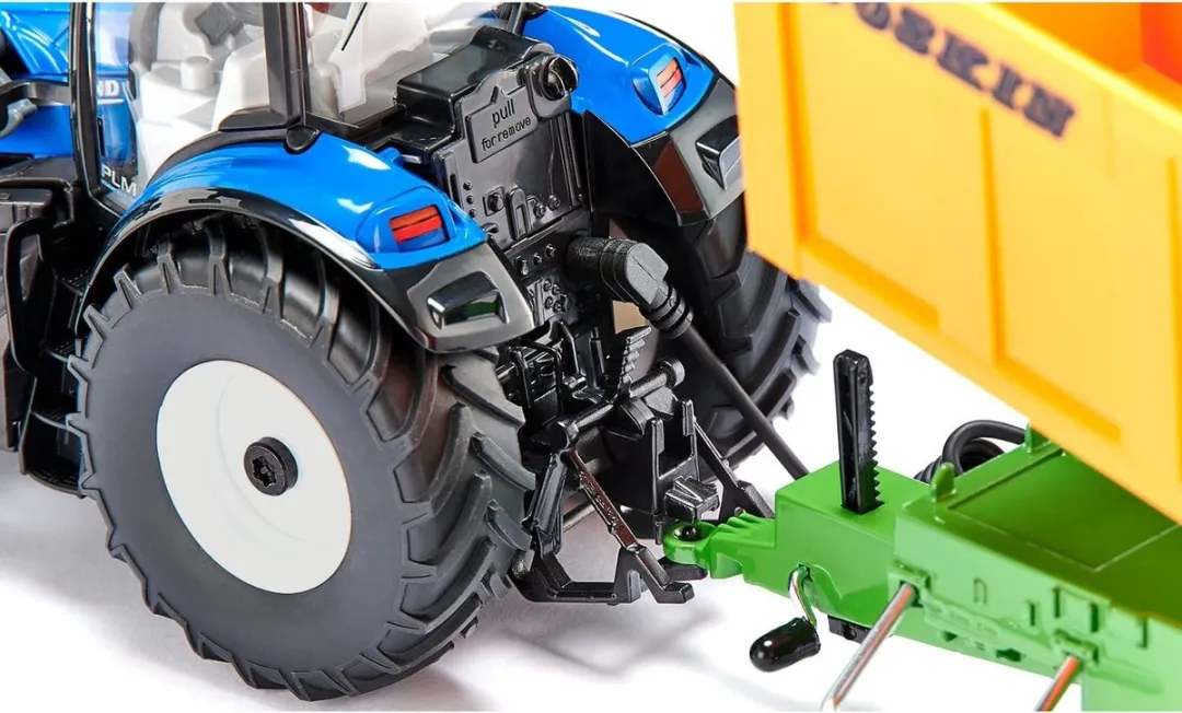 SIKU 6797 New Holland Tractor Blauw - 1:32 - 3x Accu's