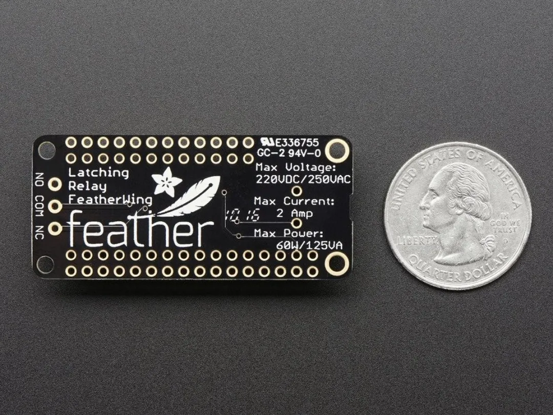 Adafruit Latching Mini Relay FeatherWing 2923 - Meerkleurig
