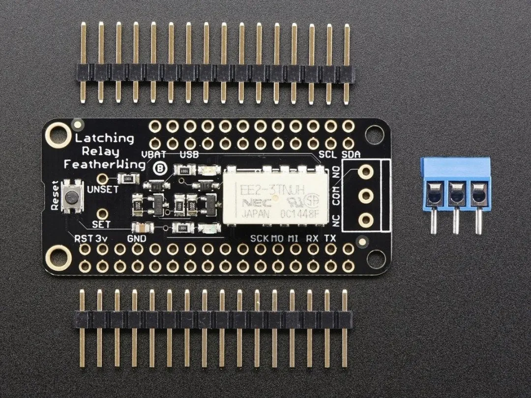 Adafruit Latching Mini Relay FeatherWing 2923