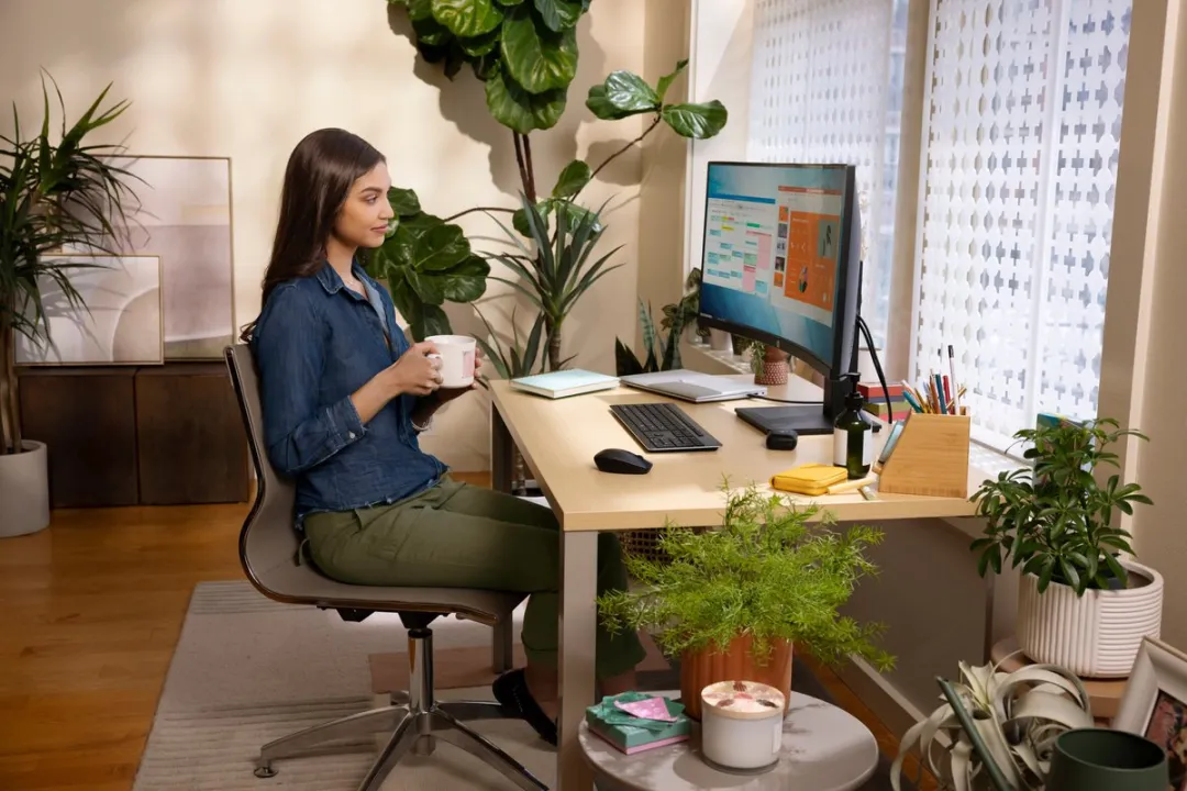 HP P34hc G4 Monitor 34" - Zwart